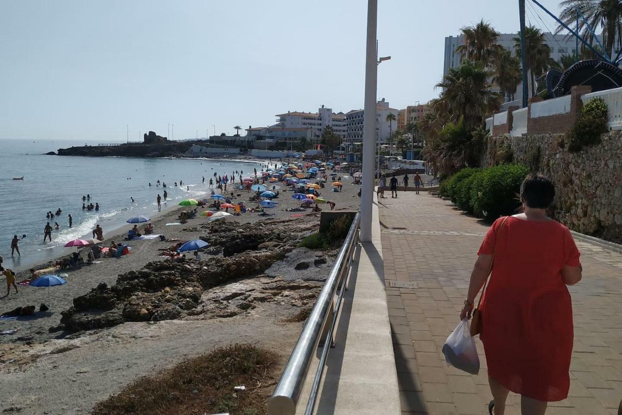 Nerja Gaviota Holidays Piscina Y Playa Exterior foto